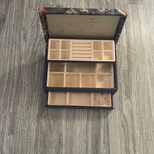 Box for items